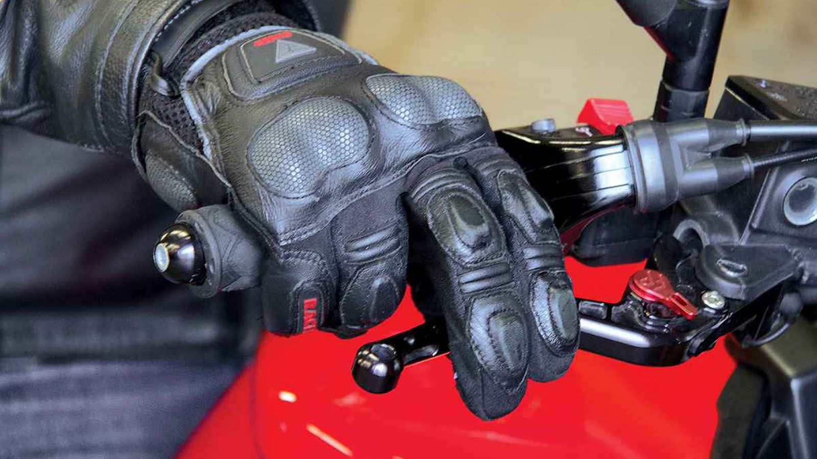 7 βήματα για να φέρεις τη μοτοσυκλέτα στα μέτρα σου