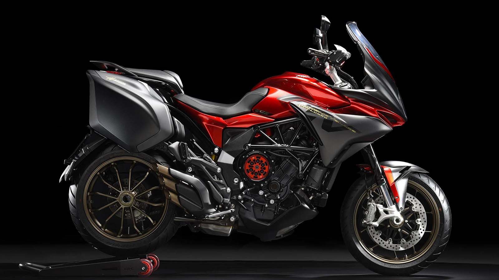 Η νέα MV Agusta Turismo Veloce Lusso, στην οποία φαίνεται ο νέος συμπλέκτης. 