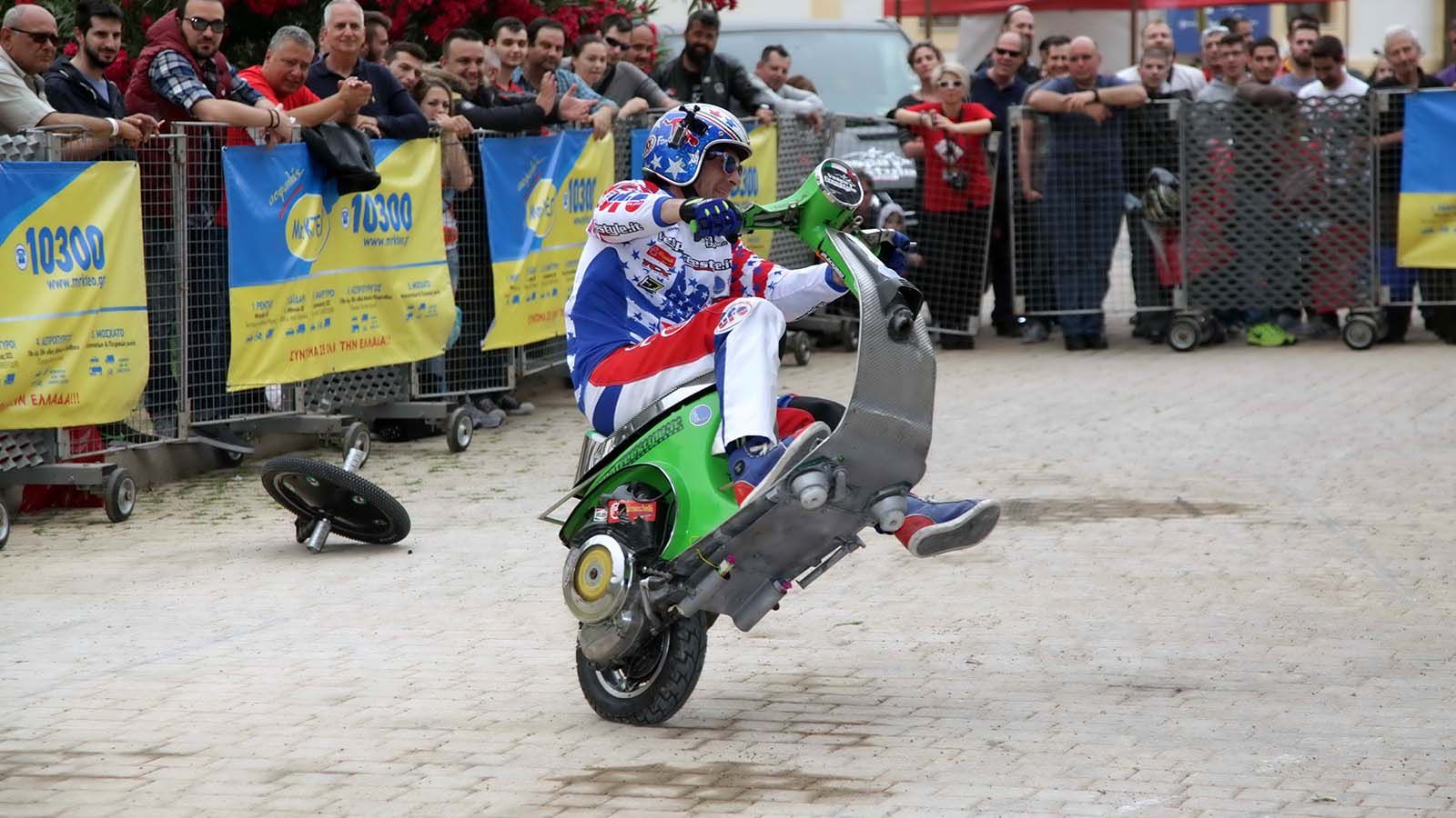 Ο Nicola L Impennatore στο Moto Show!