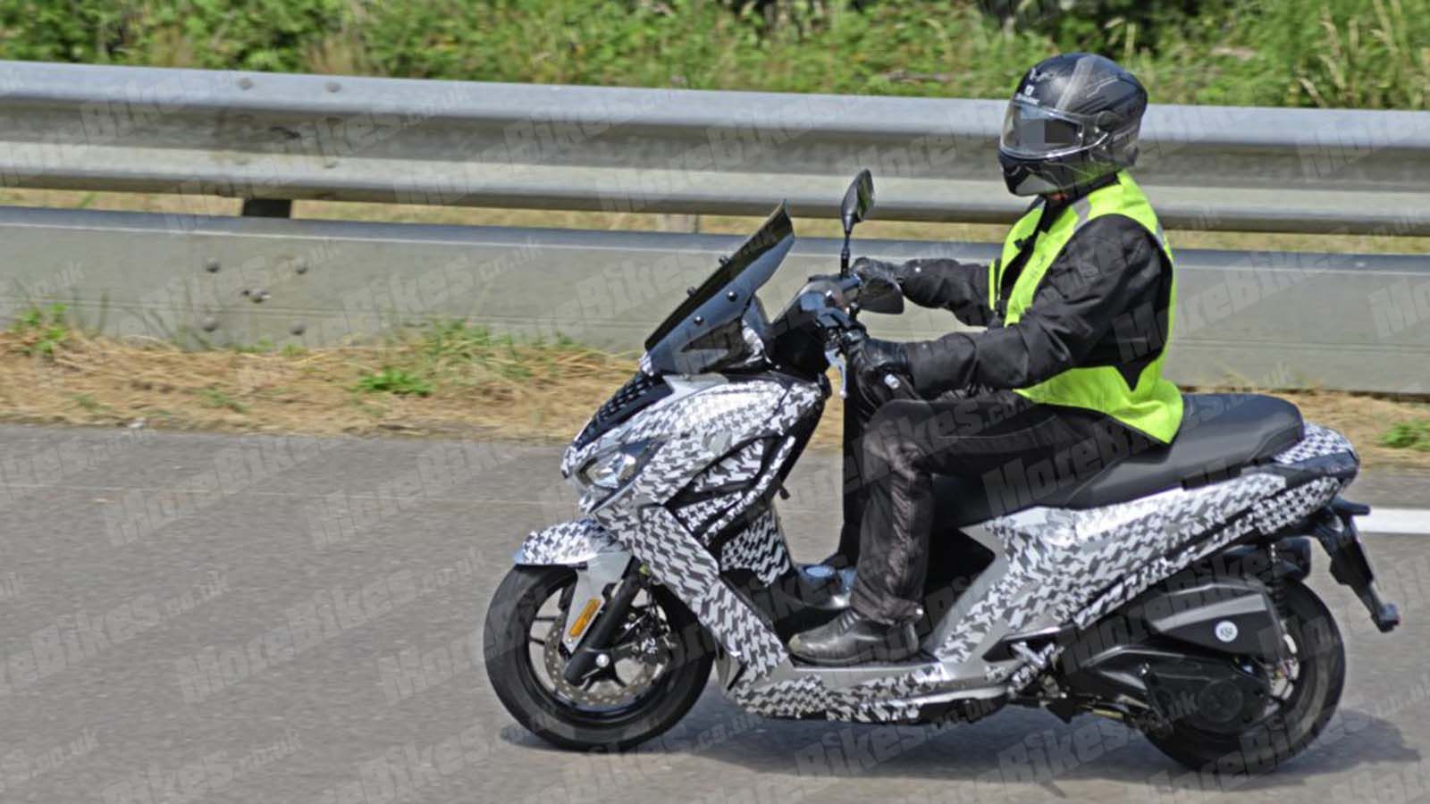 Οι επίμαχες φωτό του νέου Peugeot Citystar που δοκιμάζεται. 