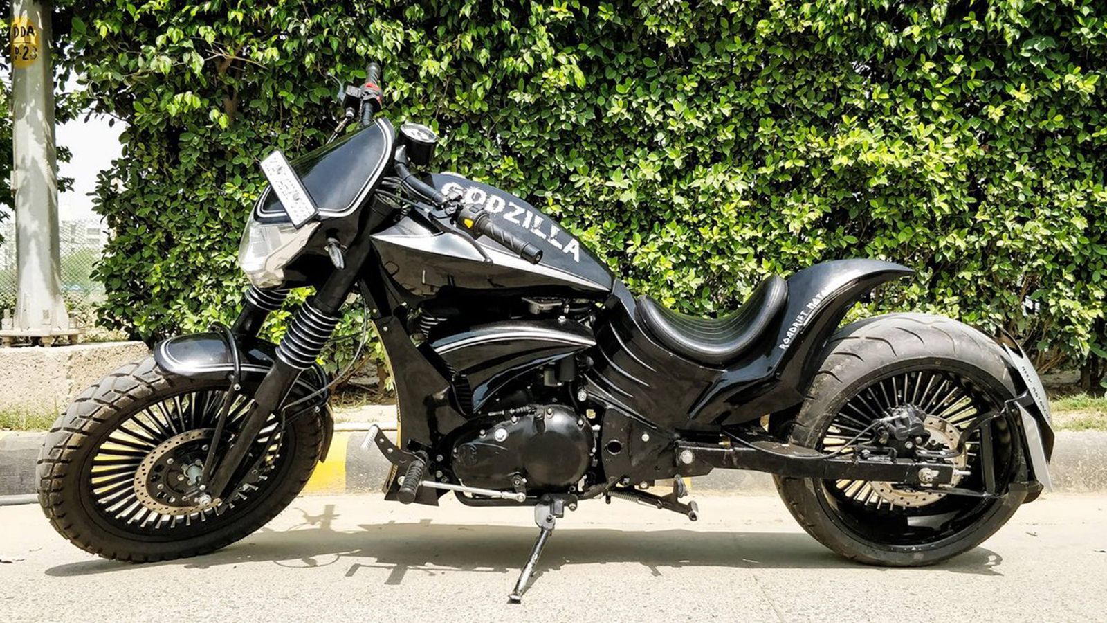 Ιδού ο Godzilla! 