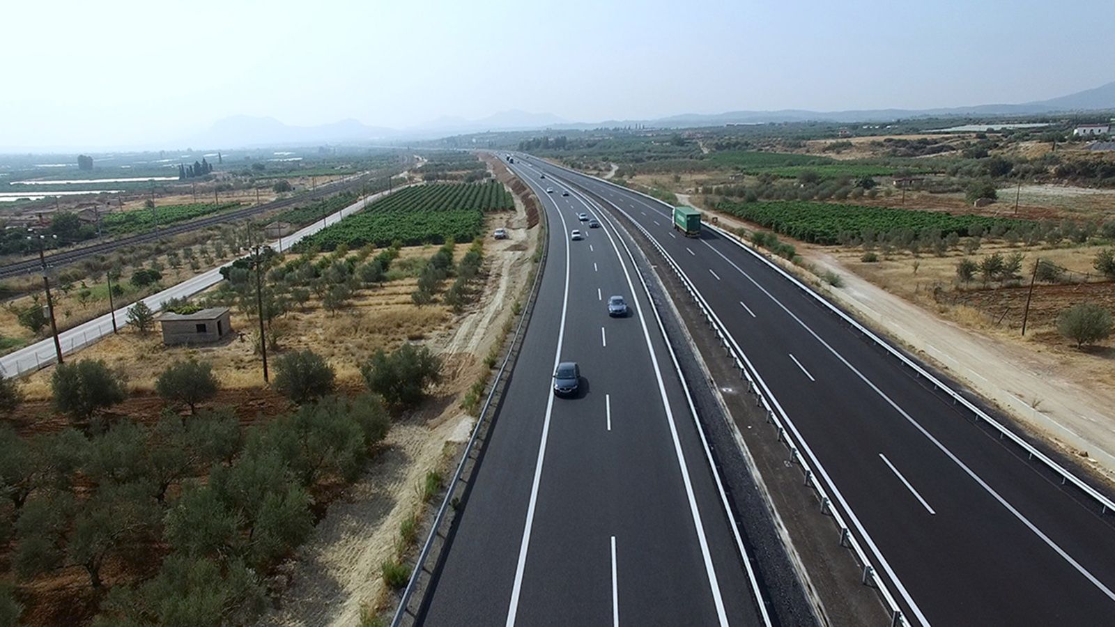 Χωρίς αντίκρισμα περίπου 1,2 δισεκατομμύρια ευρώ, σε μεγάλα οδικά έργα της Ελλάδας.