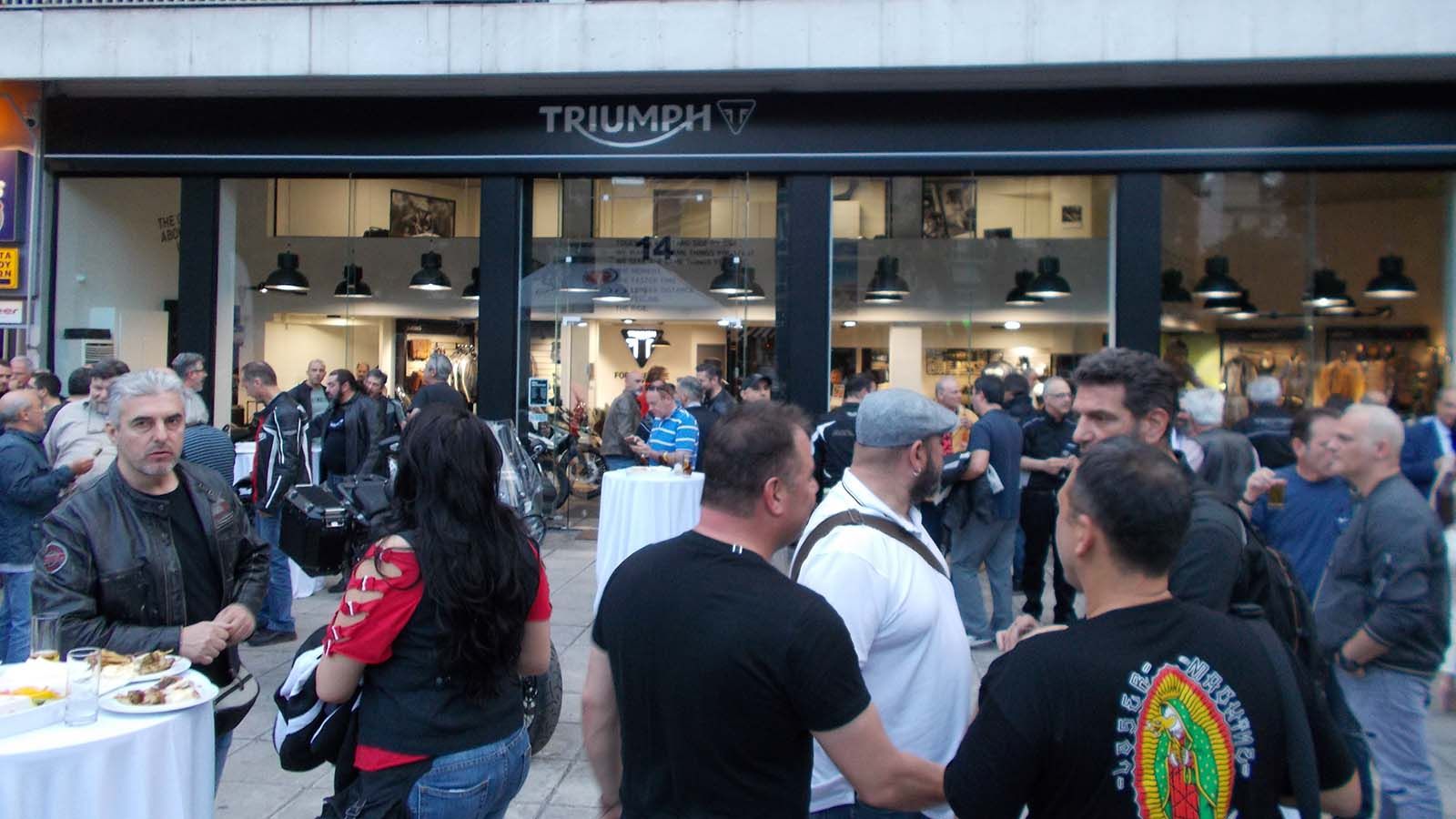 Triumph: Στα εγκαίνια του νέου καταστήματος