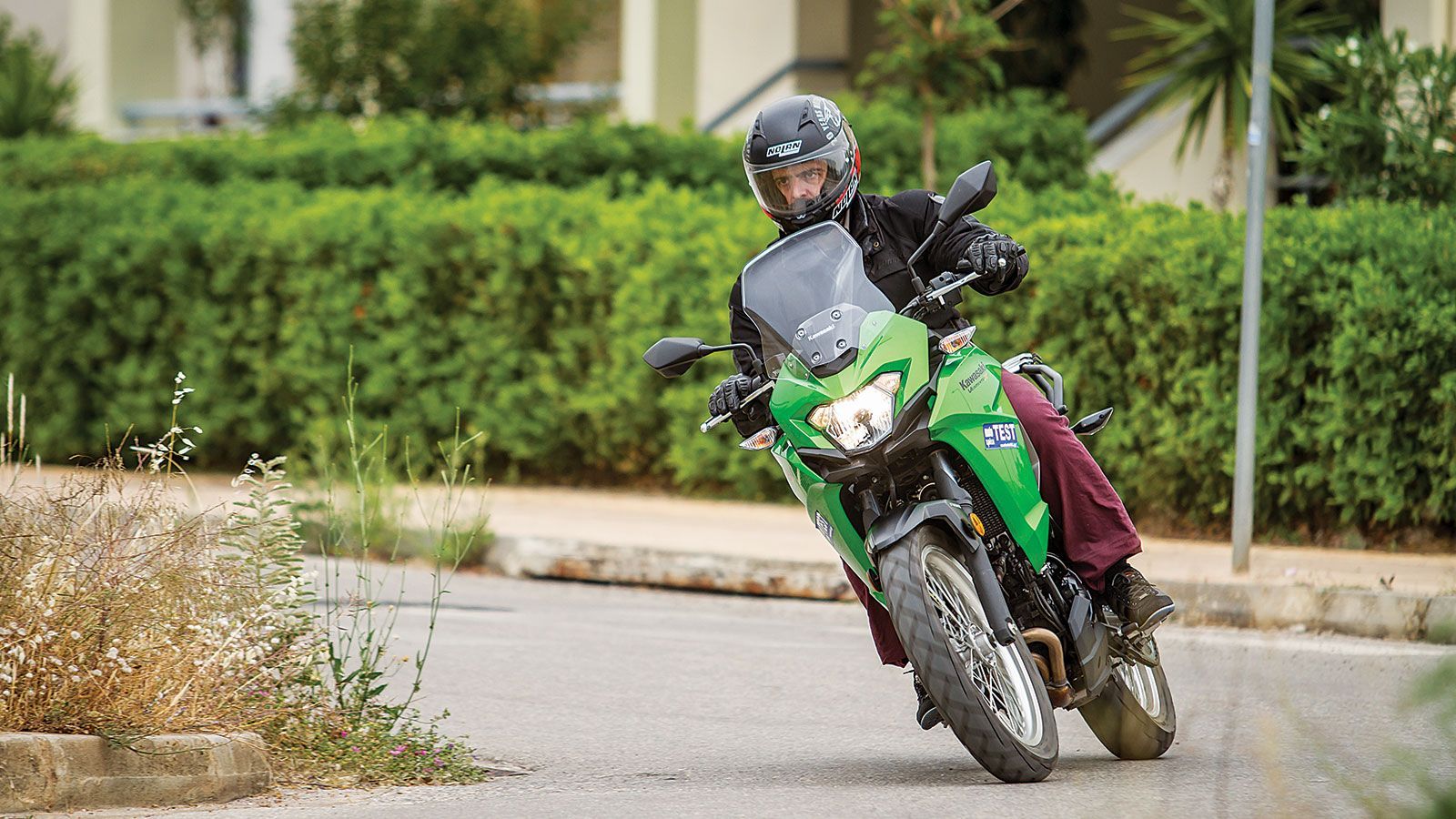 Kawasaki Versys X 300 με δώρα αξίας 400 ευρώ