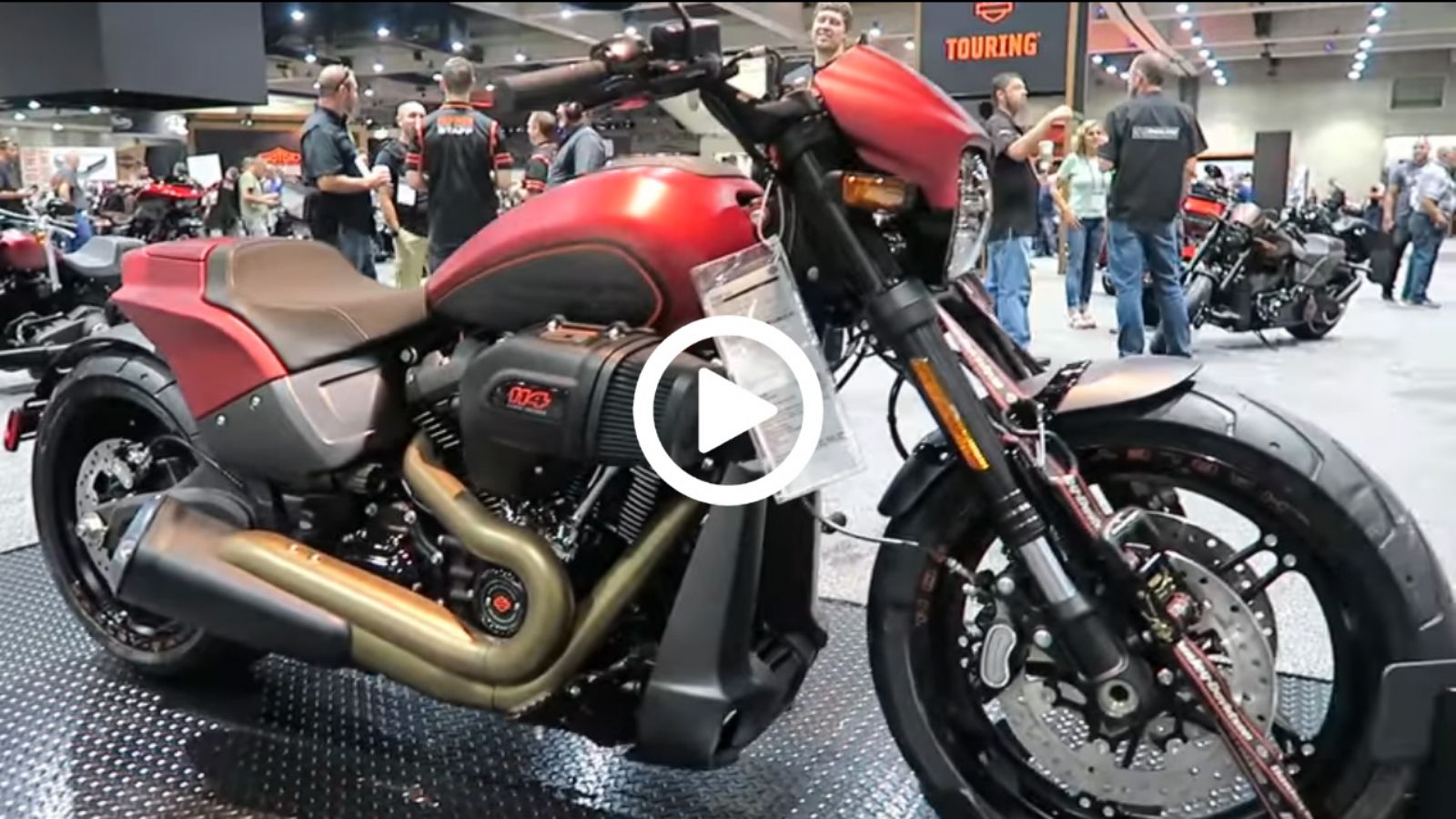 Τετ-α-τετ με την καινούργια Harley FXDR 114