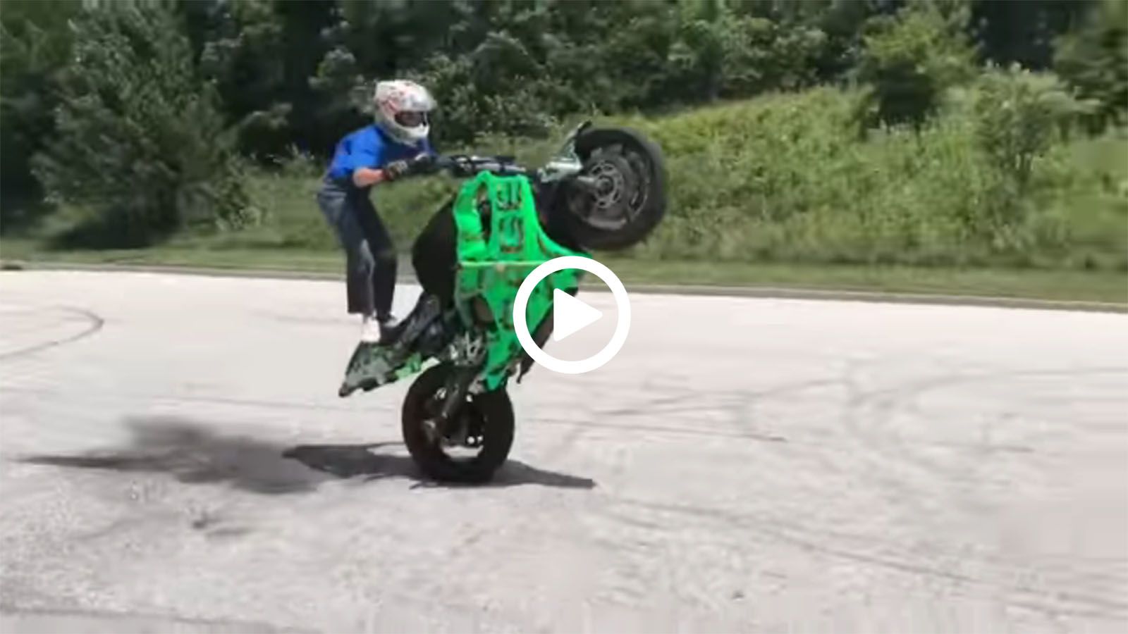 Ένας πεισματάρης νεαρός stunter