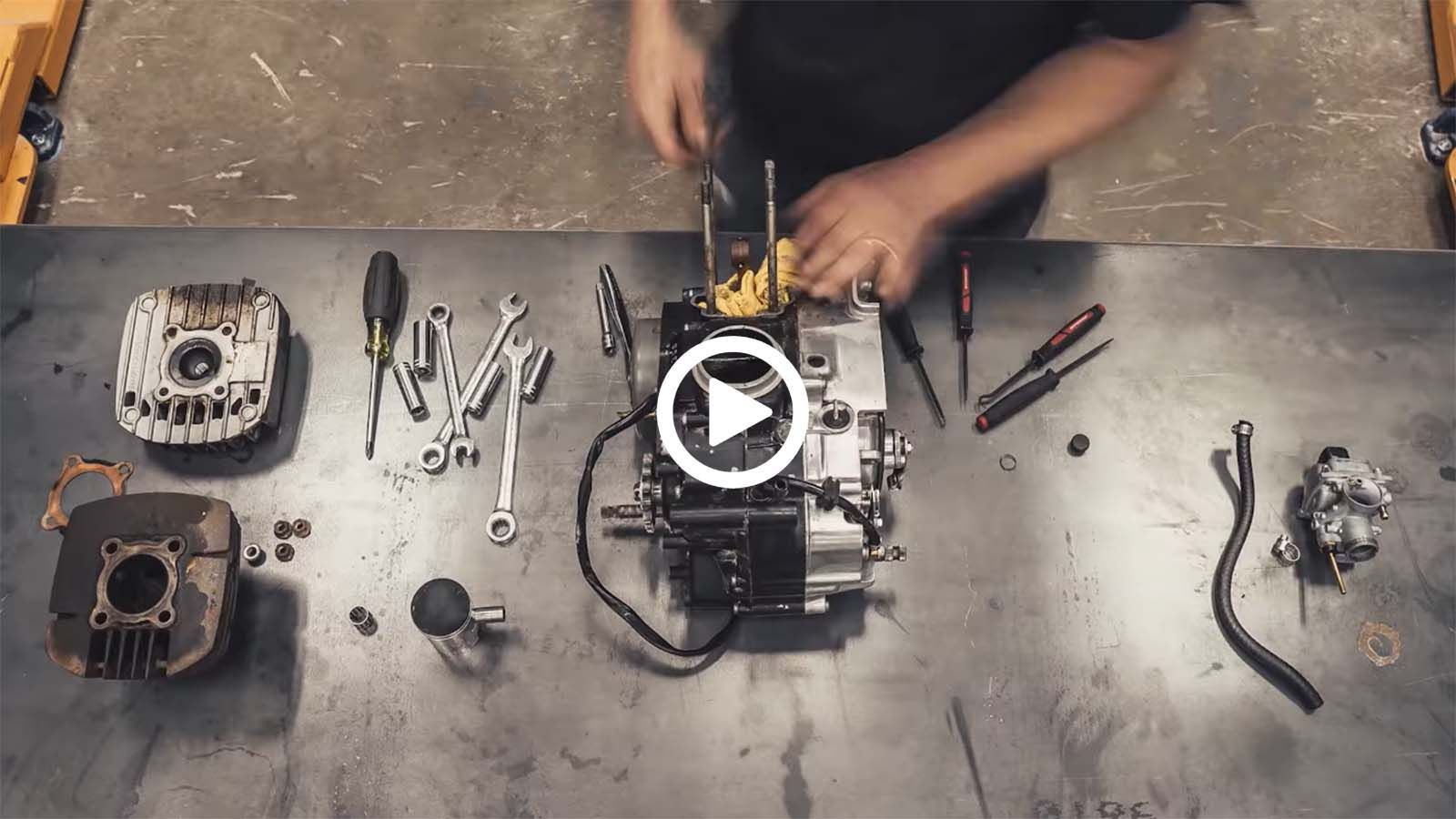 H μαγεία του rebuilding σε time lapse