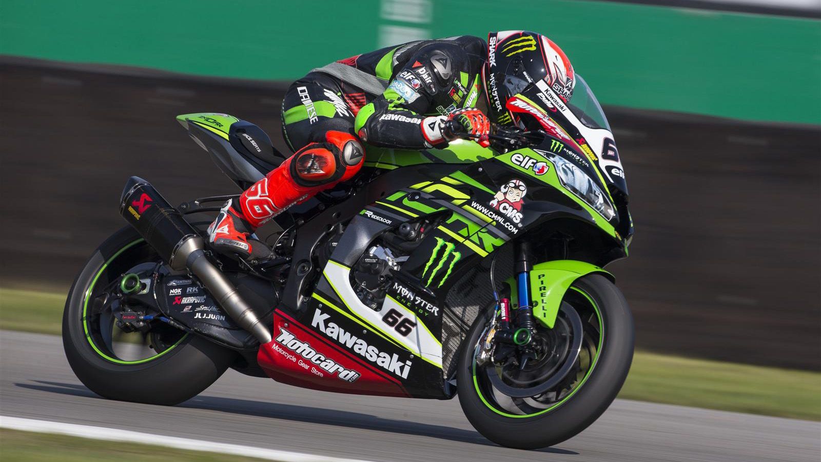 O Tom Sykes νικητής στον δεύτερο αγώνα του Assen, την Κυριακή.