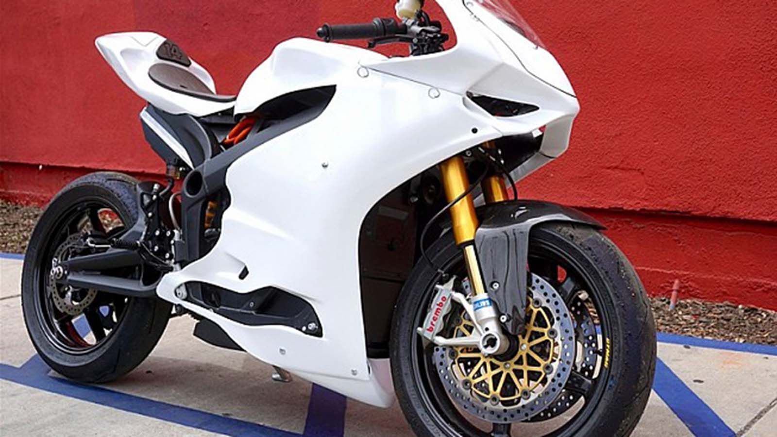 Όταν η Zero RS συνάντησε την Panigale