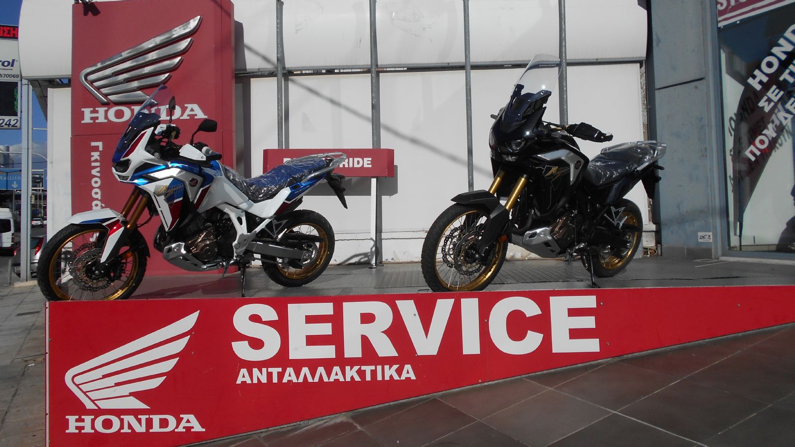 Ετοιμοπαράδοτο το Africa Twin 1100: Οι τιμές όλων των εκδόσεων
