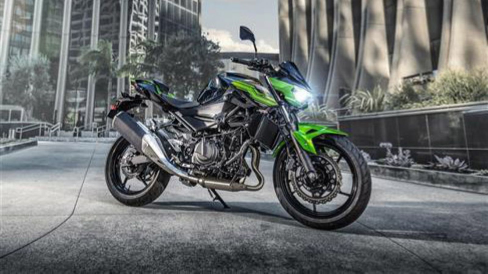 Kawasaki: Νέα χρώματα για Ζ400 και Vulcan
