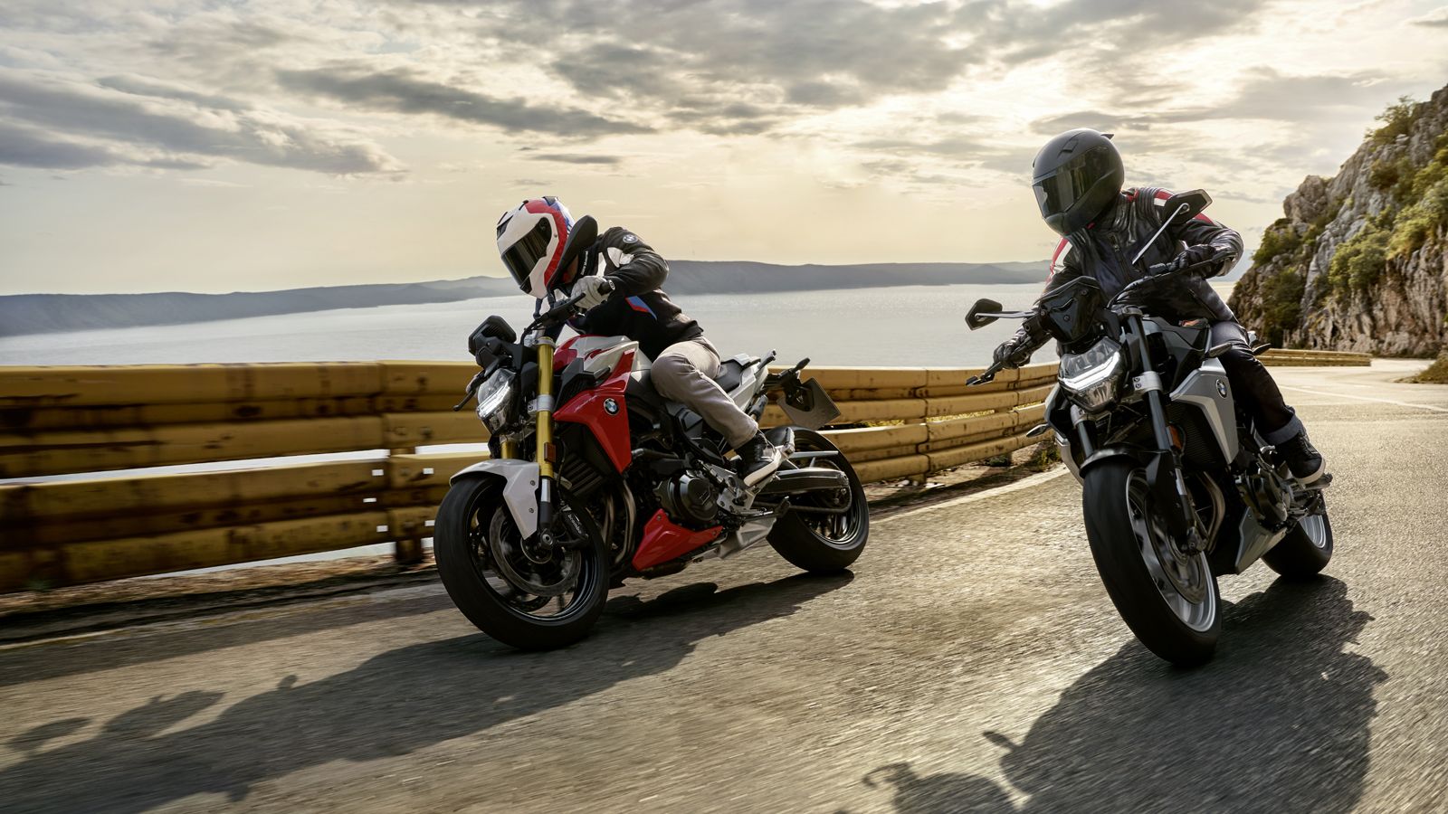 Νέα BMW F 900 R και F 900 XR