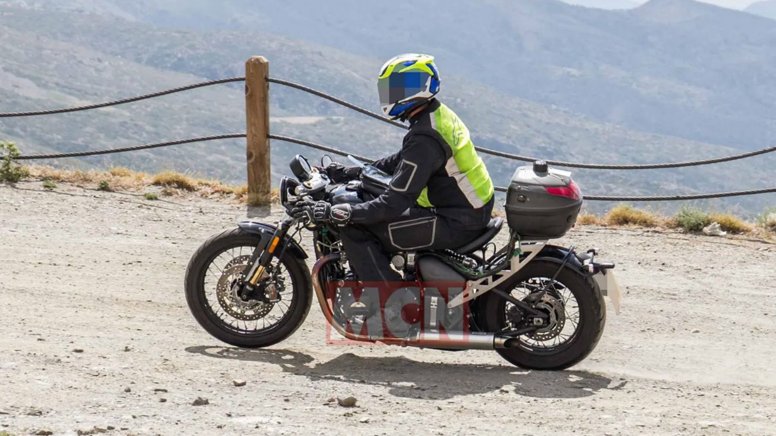 Το Triumph Bobber σε δοκιμές εξέλιξης.