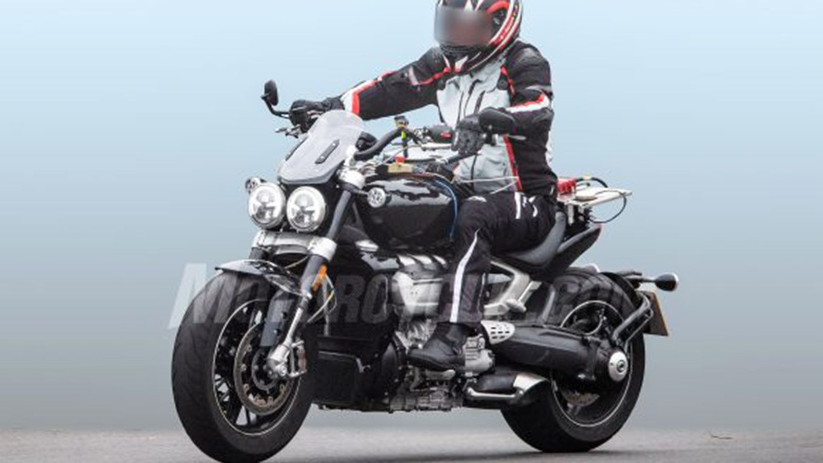 Spy pics: Το νέο Triumph Rocket III!