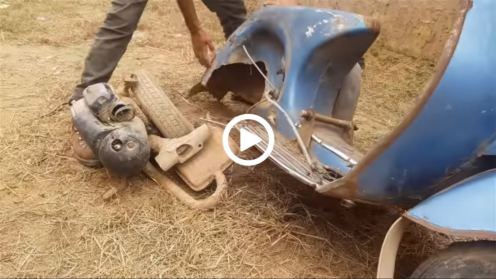 Λύνοντας το σκουριασμένο μοτέρ μιας δίχρονης Vespa