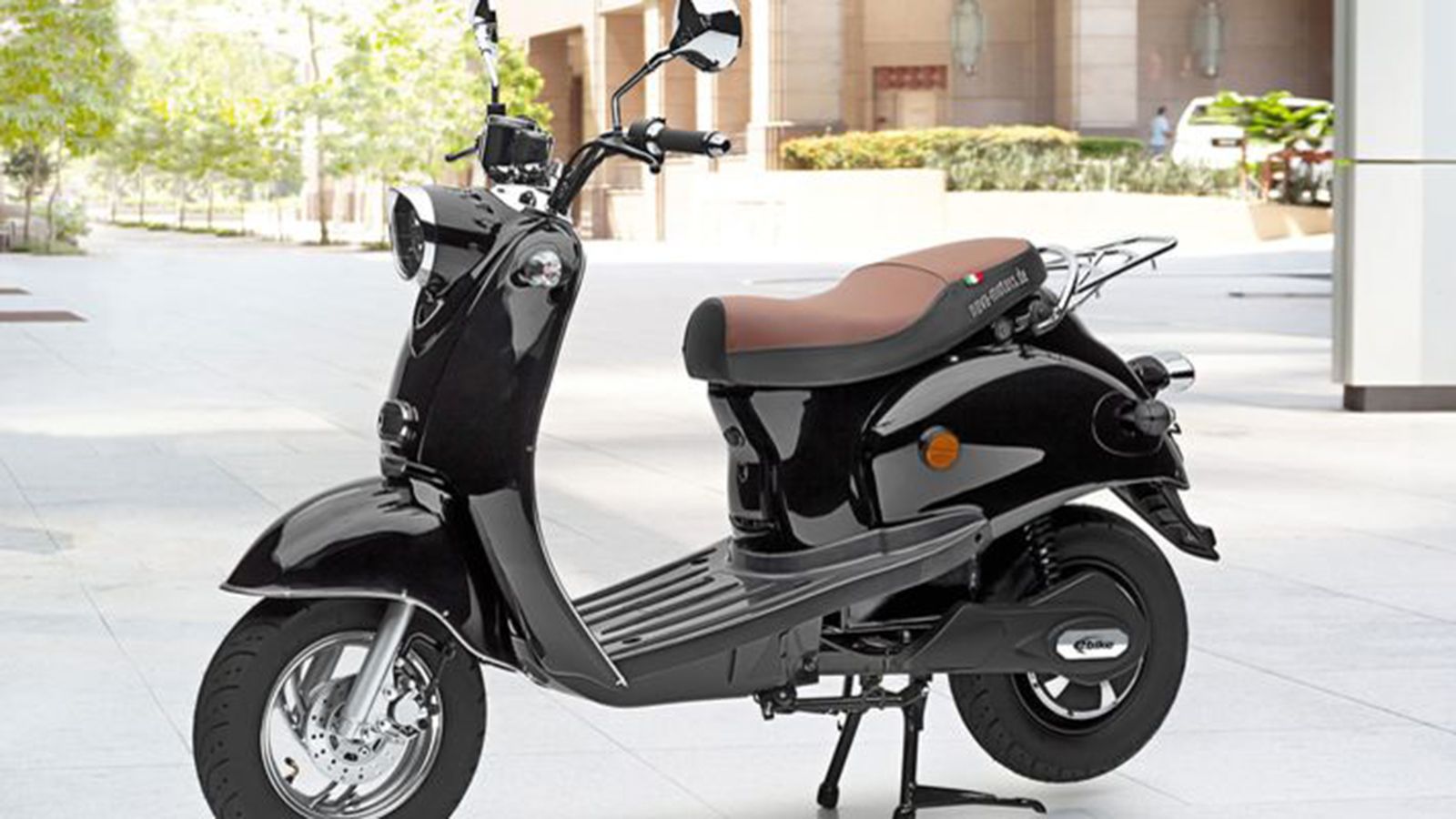 Αυτό είναι το Aldi eRetro Star των 999 ευρώ. 