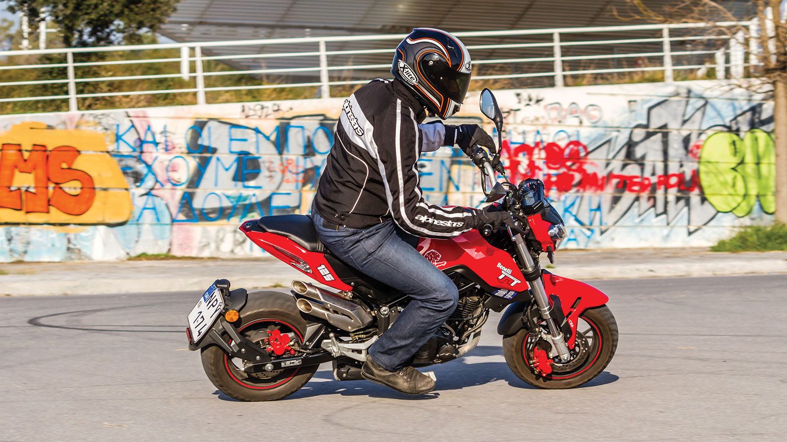 Δοκιμάζουμε το Benelli TNT 125