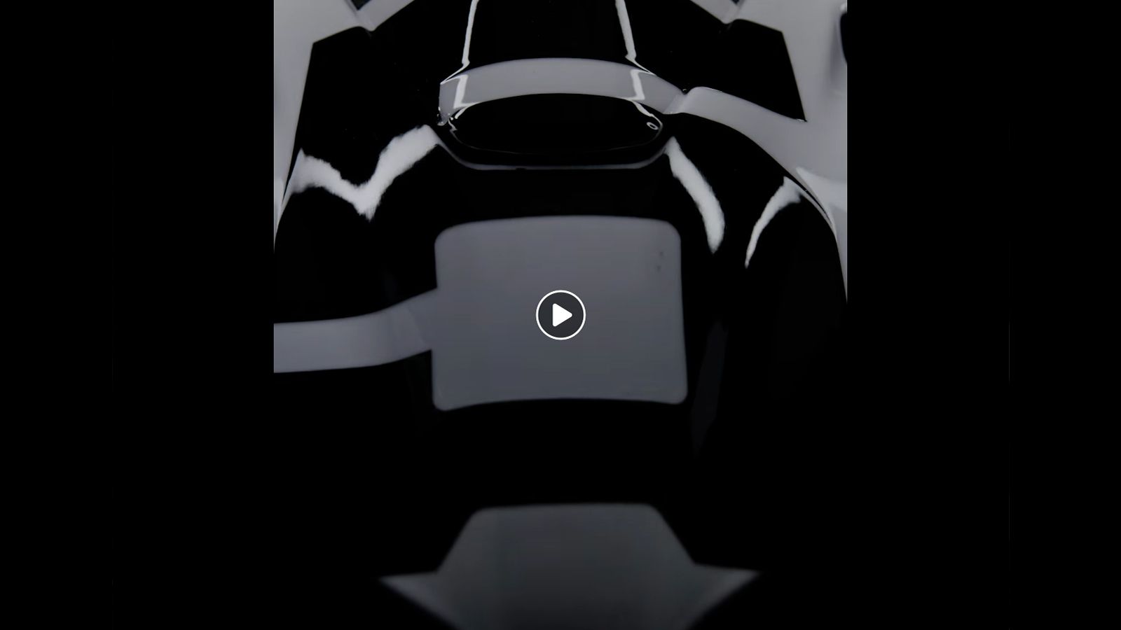 Αυτό είναι το teaser video που δημοσίευσε η Ducati και μάλλον κρύβει το νέο Streetfighter V4...