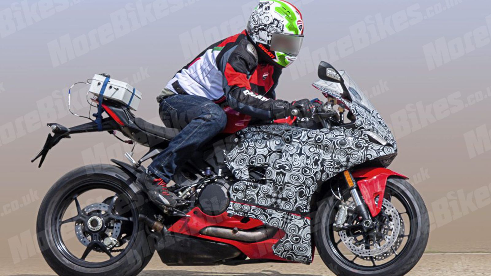 Είναι αυτή η νέα «μικρή» Ducati Panigale του 2020;