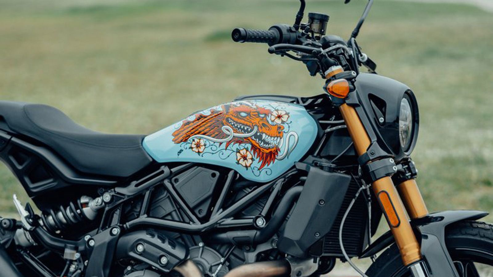 Αυτά είναι τα 5 special σχέδια για το ρεζερβουάρ του FTR1200...