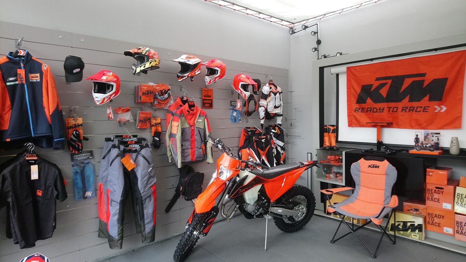 Γνωρίστε τις μοτοσυκλέτες της KTM και αποκτήστε προϊόντα της εταιρείας, στο διήμερο Test Rides και Bazaar της Motion n Style.