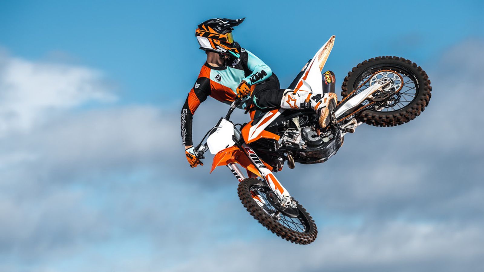 ΚΤΜ: Κατέβασε τις τιμές στα motocross 2019