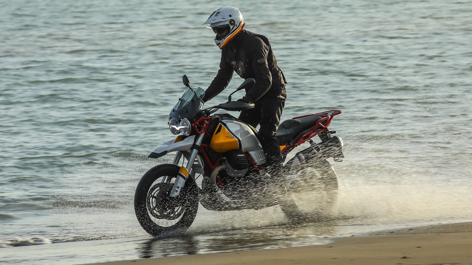 Όλα όσα θες να γνωρίζεις για το νέο Moto Guzzi V85TT