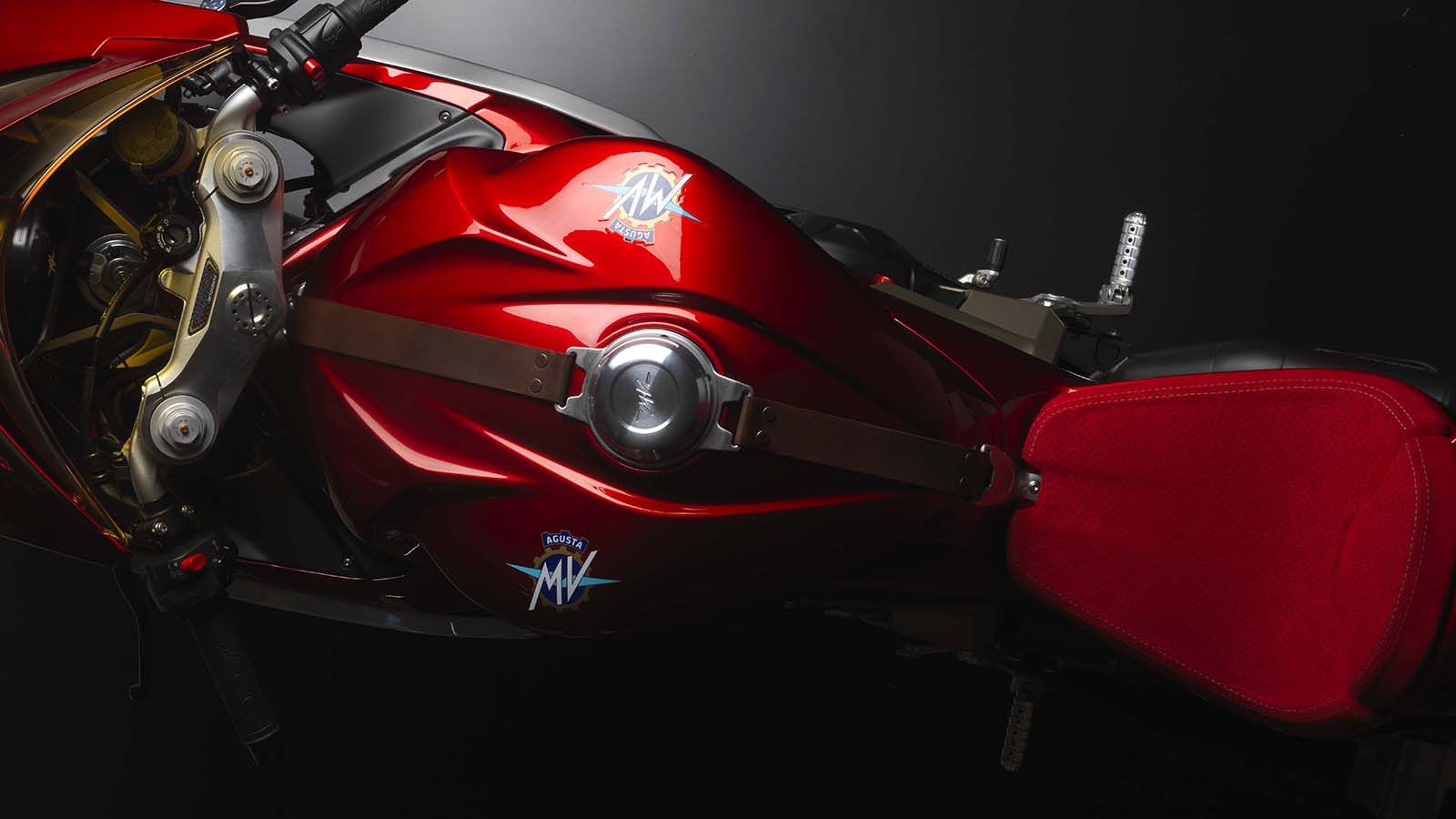 Κινητικότητα στα ταμεία της MV Agusta χάρη στα Superveloce και Brutale 1000 Serie Oro