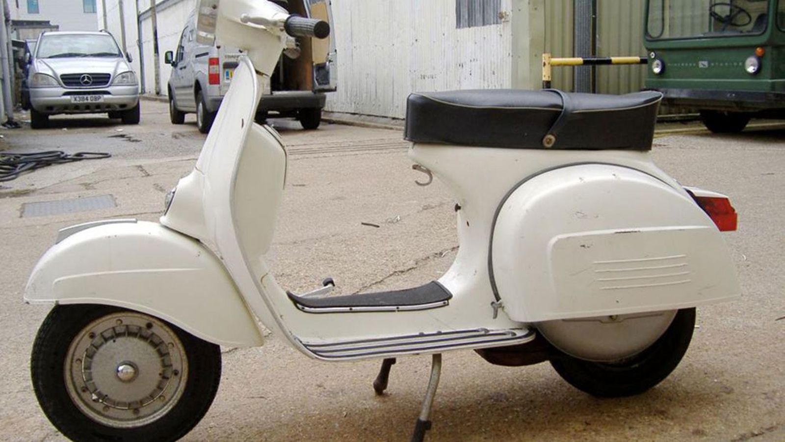 H Vespa του Elliot Kastner που θα τεθεί σύντομα σε δημοπρασία.