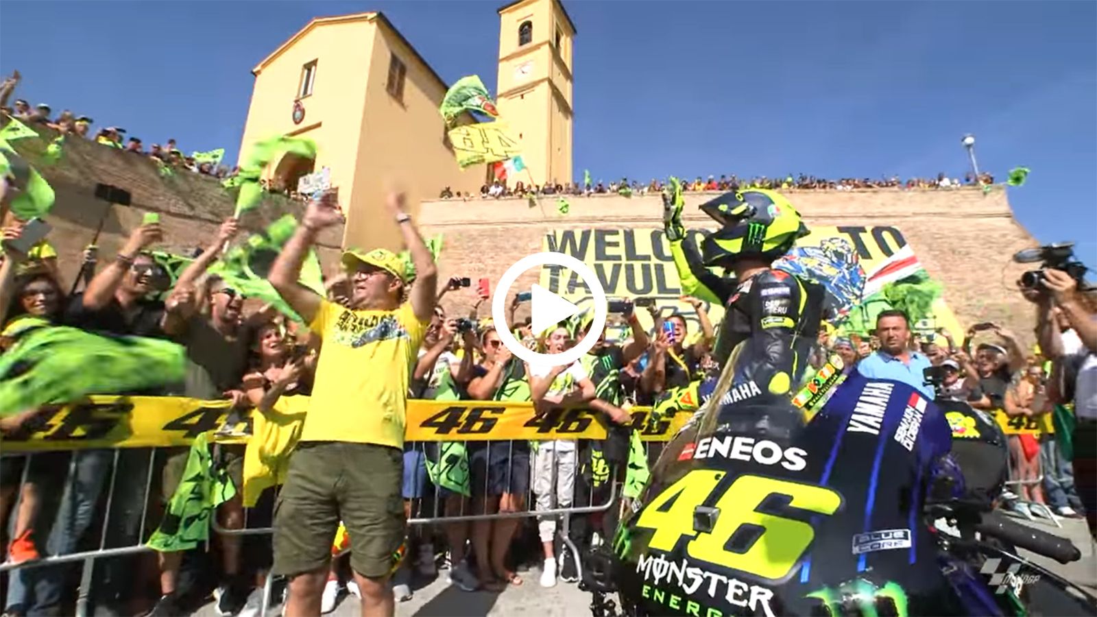 Η μοναδική διέλευση του Rossi μέσα από την Tavullia