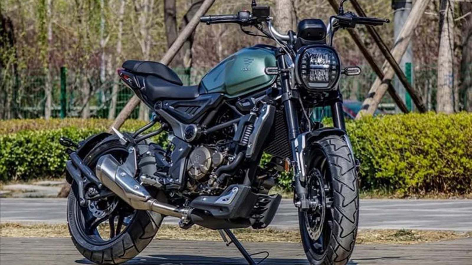 Ένα από τα νέα μοντέλα της Voge: Η 300AC σε classic γραμμές. 