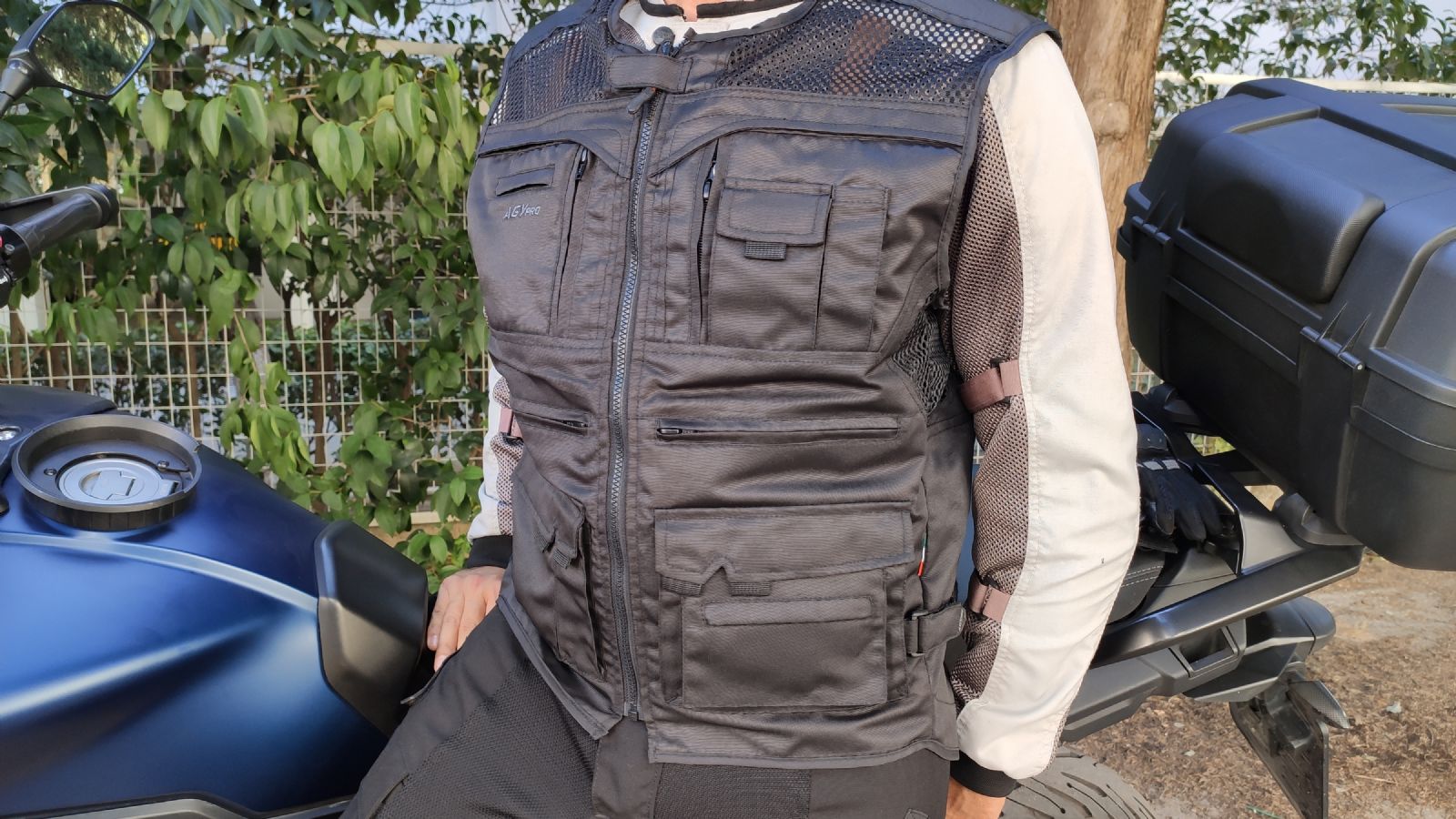 Test γιλέκο: AGVPro Vest