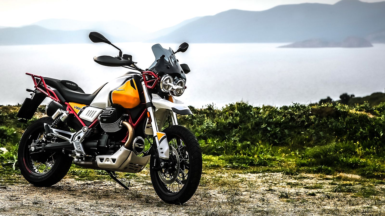 Εσύ επιλέγεις το νέο σου Moto Guzzi V85TT, η Moto Guzzi σου δίνει δώρα!