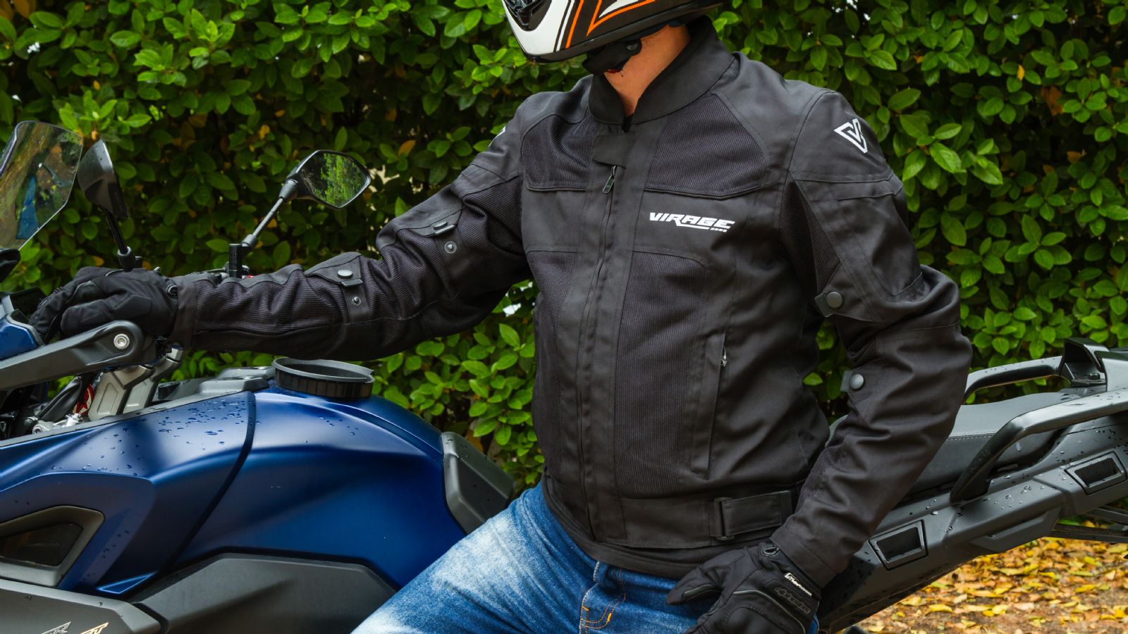 4 διάτρητα τμήματα υπάρχουν στο εμπρός μέρος.