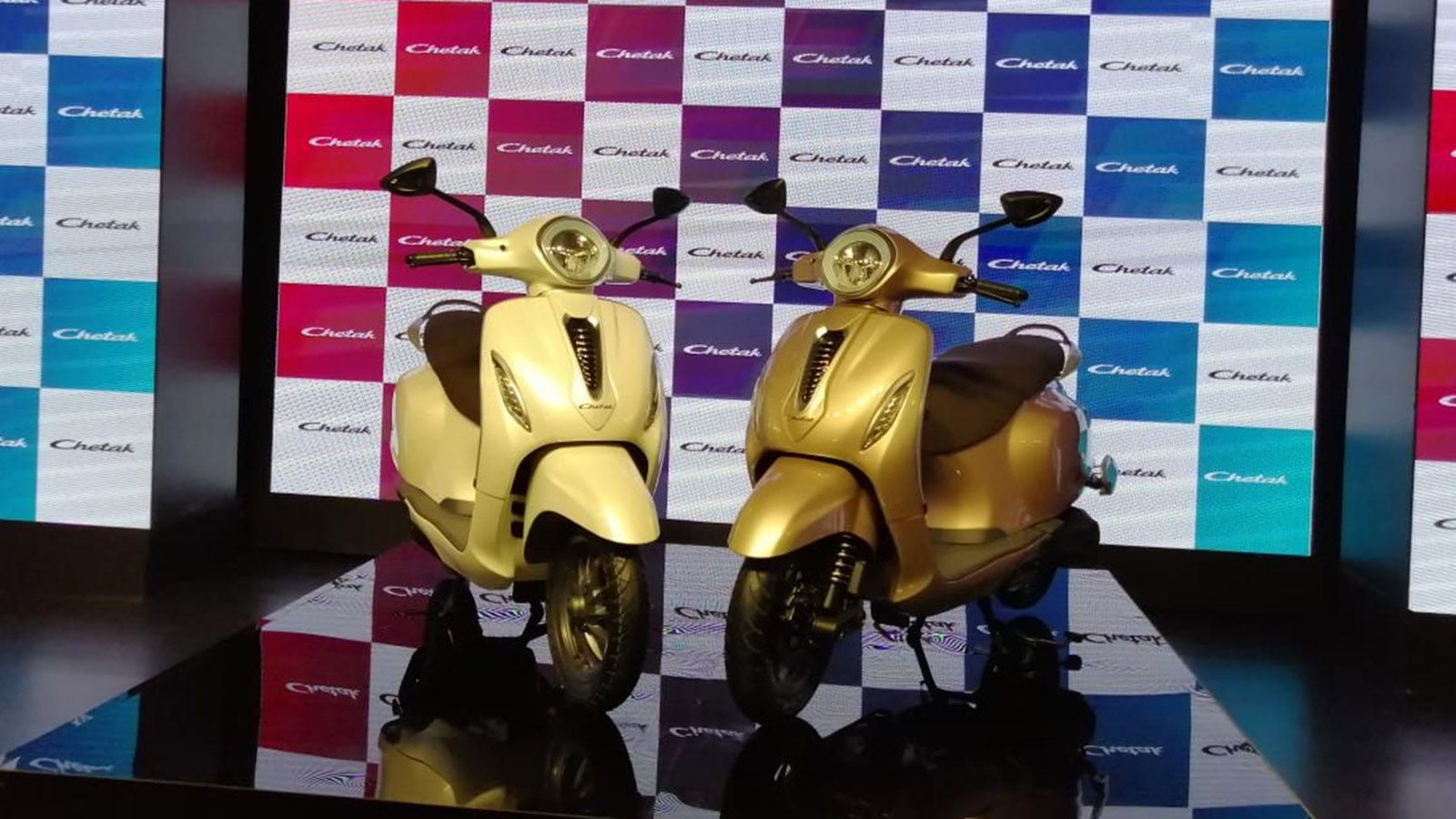 To Bajaj Chetak σε φωτογραφία από την επίσημη παρουσίαση του.