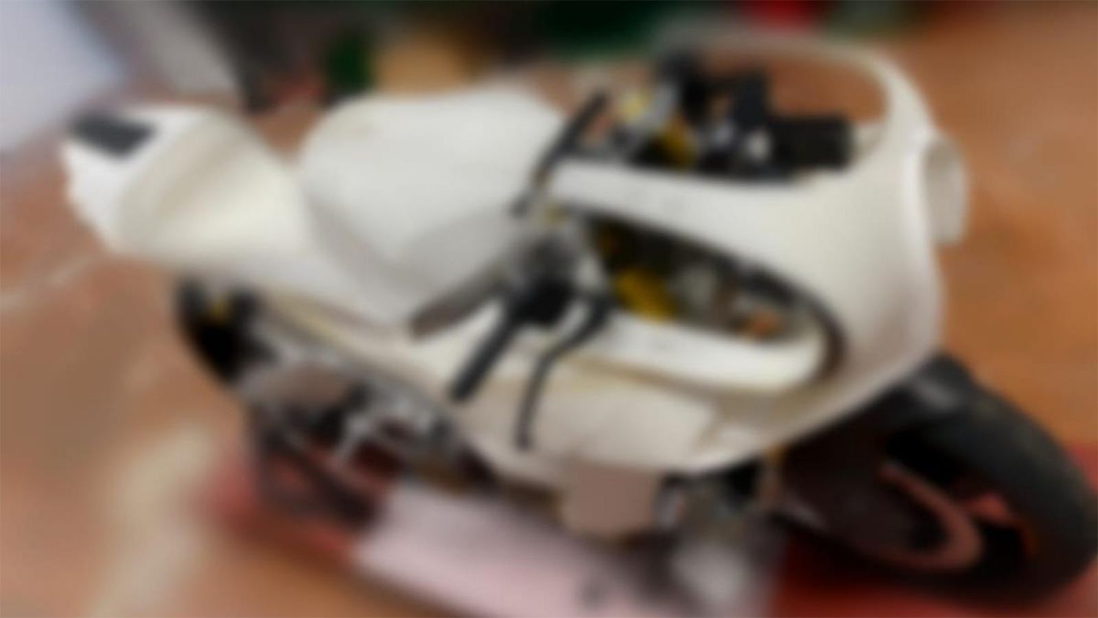 Οι δύο εικόνες που η Bimota δημοσίευσε για την KB4