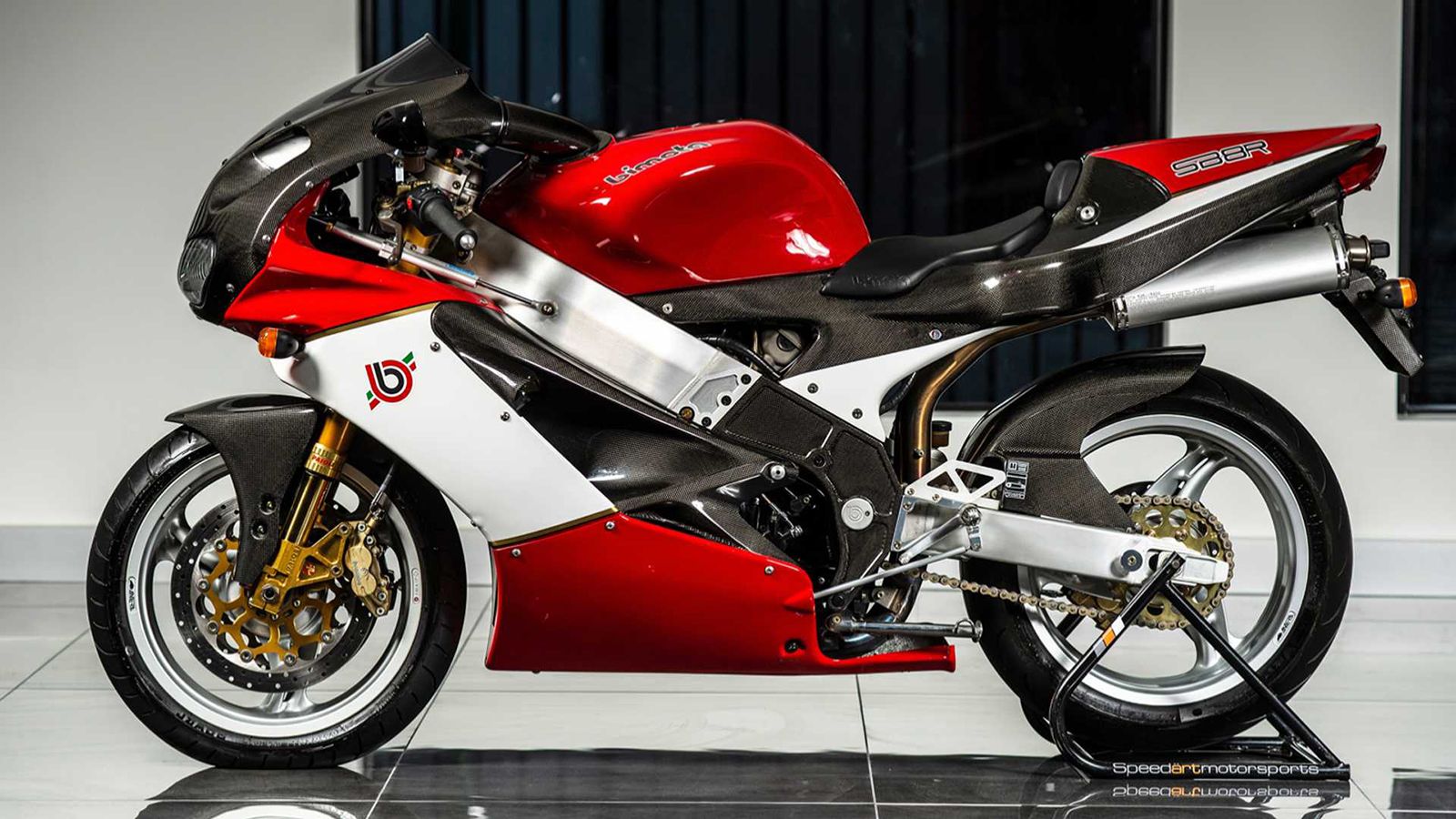 H Bimota SB8R της εν λόγω αγγελίας.