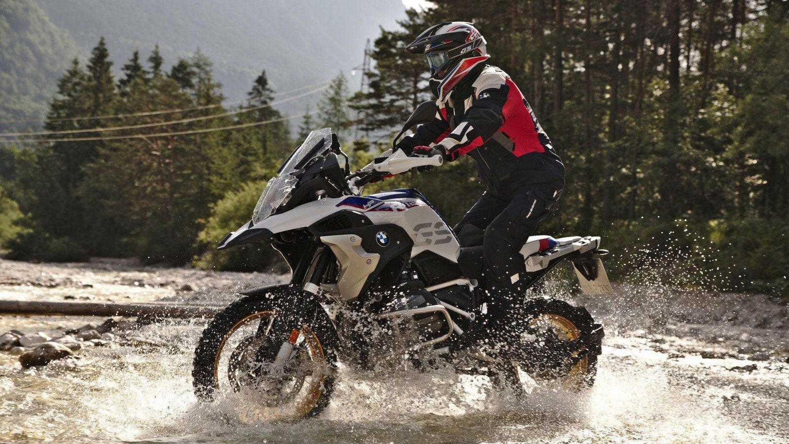 Best Moto 2020: Κερδίστε 3 service BMW