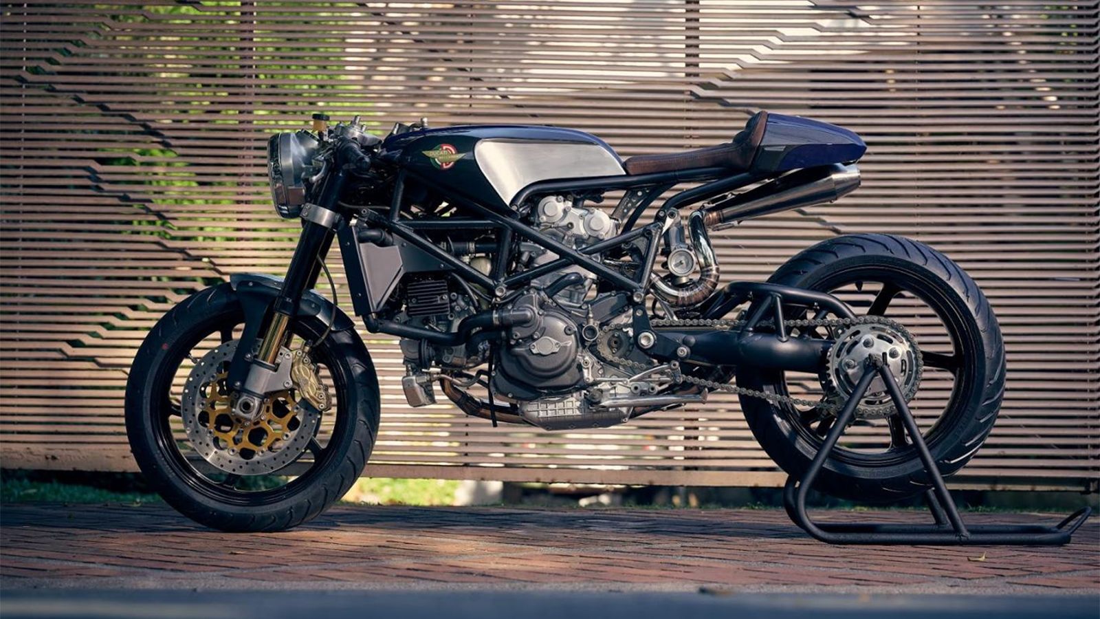 Ducati Monster S4R by BCR: Ωμότητα α λα café racer! 