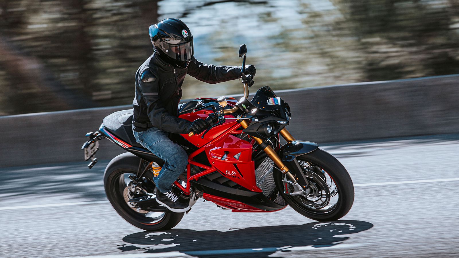 Η Energica ξεκινάει το 2020 με το δεξί!