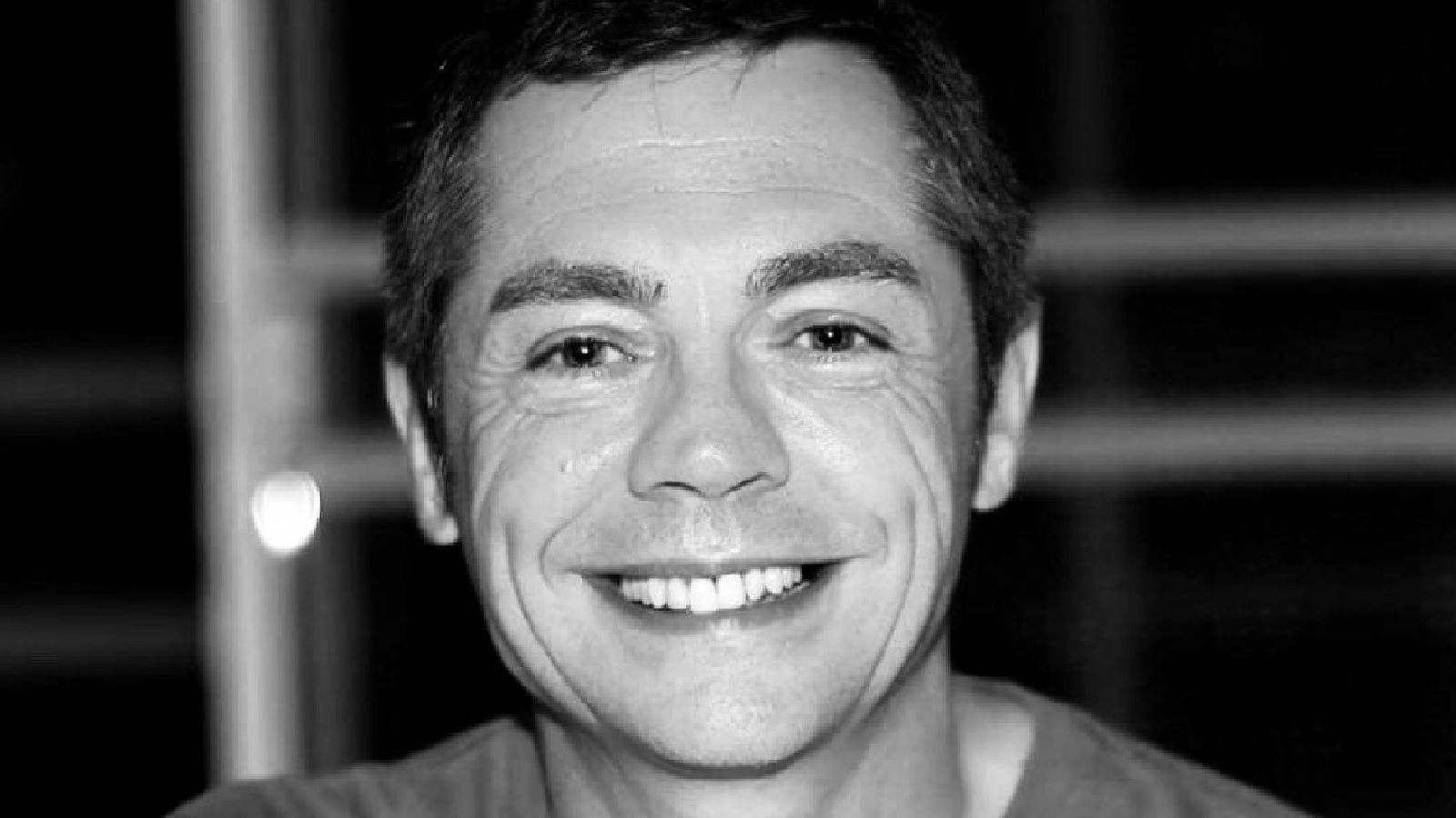 O Gary McLaren