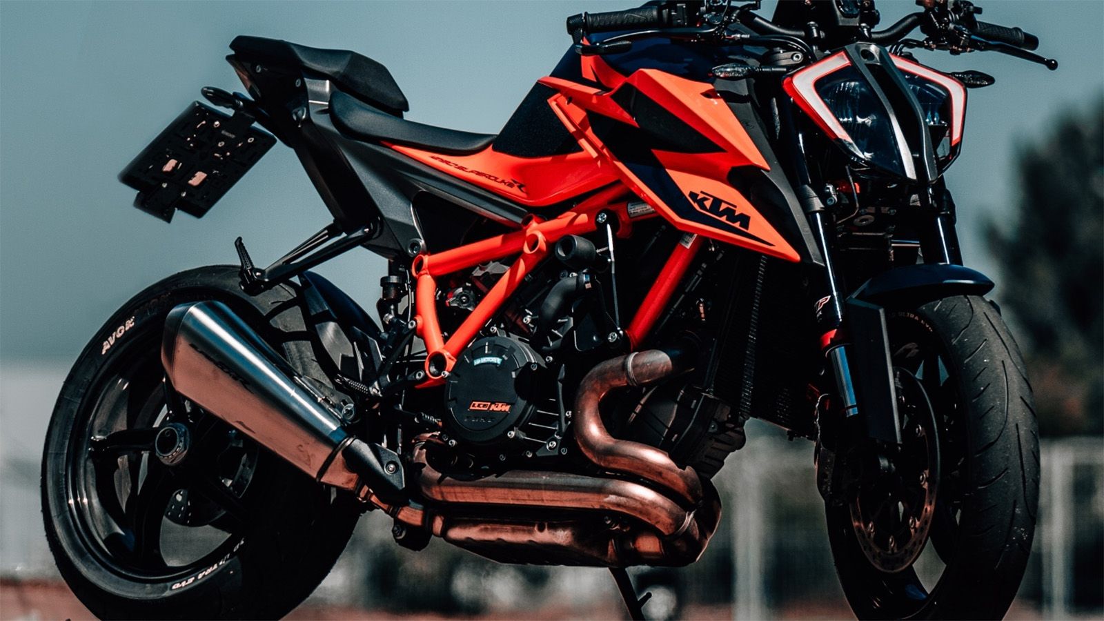 Πως θα μοιάζει άραγε η νέα έκδοση του KTM 1290 Superduke, ονόματι RR;