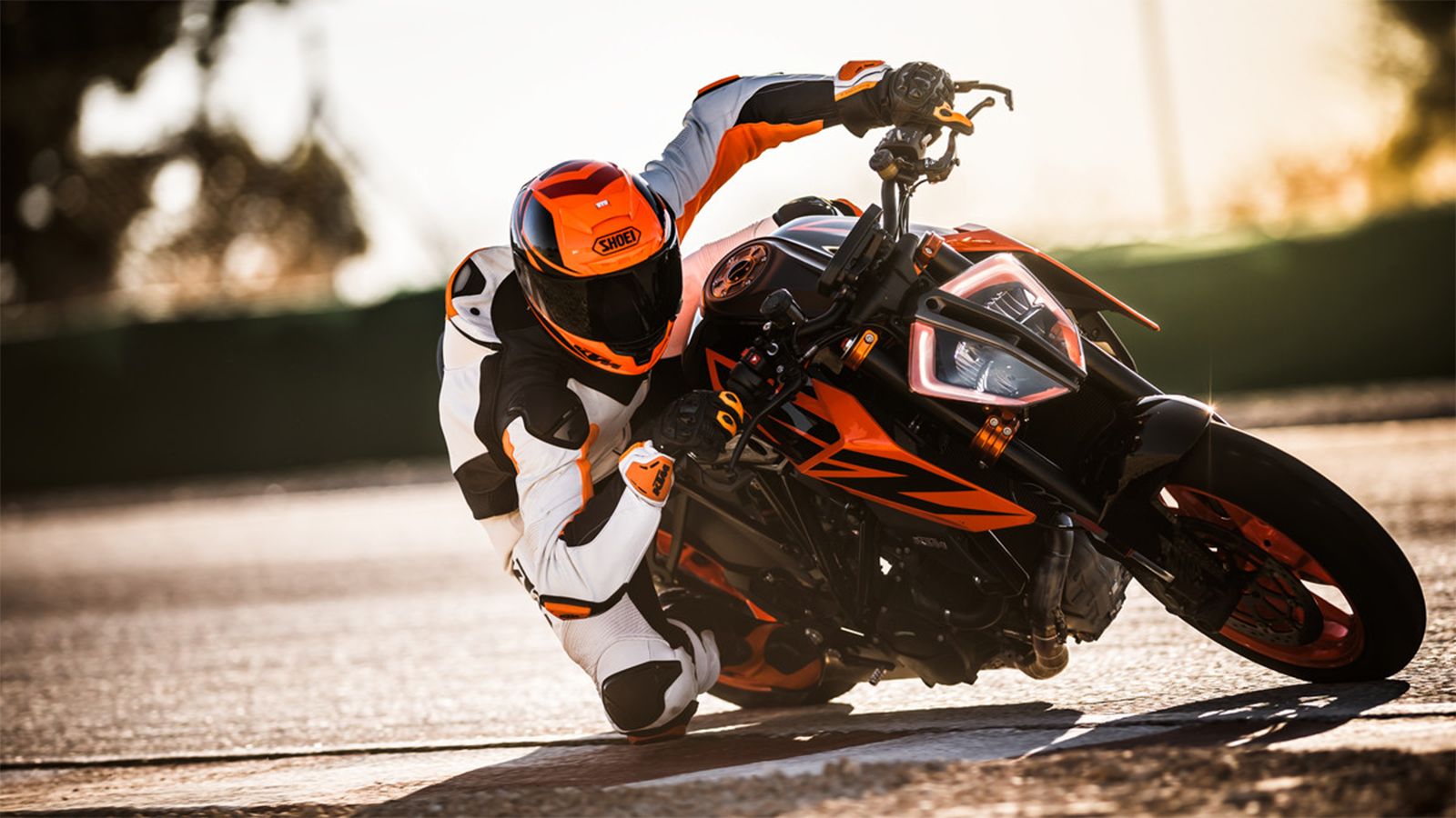 Αποχαιρέτα την καραντίνα με KTM 1290 Superduke R