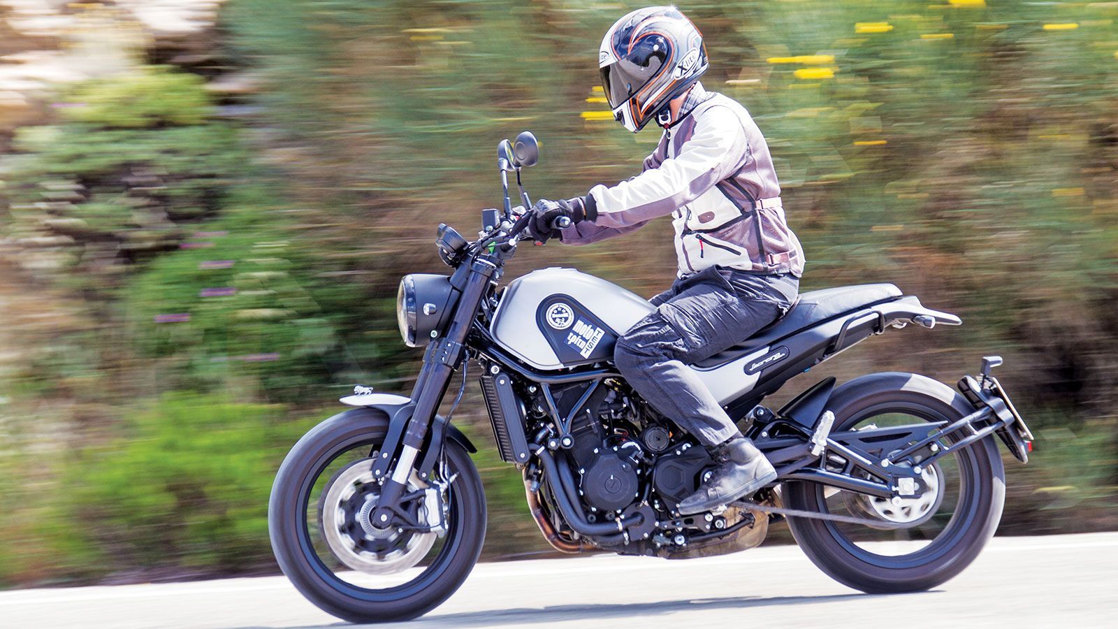 Δοκιμάζοντας το Benelli Leoncino