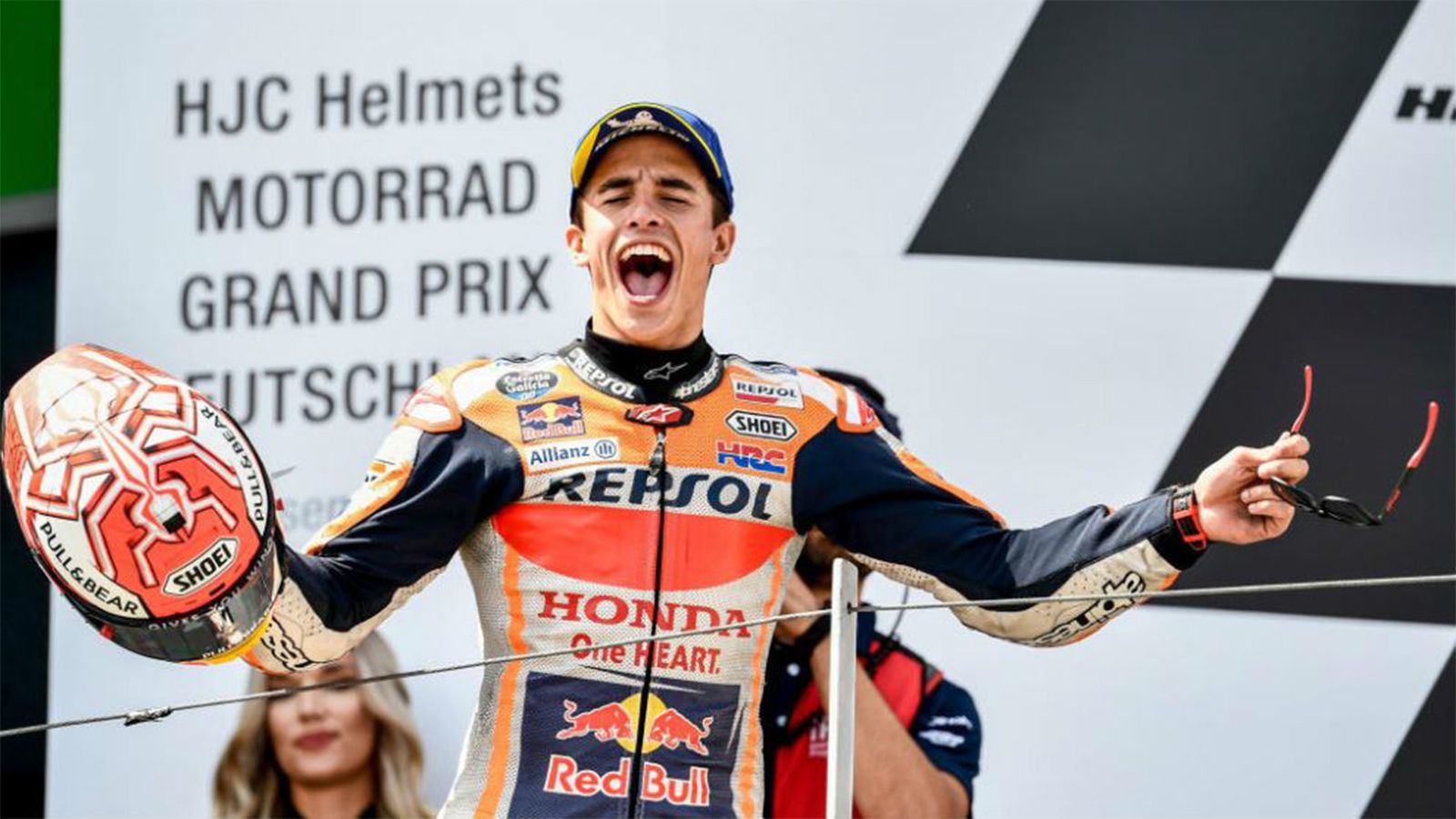 O Marc Marquez πληρώνεται... αδρότατα, για τις υπηρεσίες και τα αποτελέσματα του. 