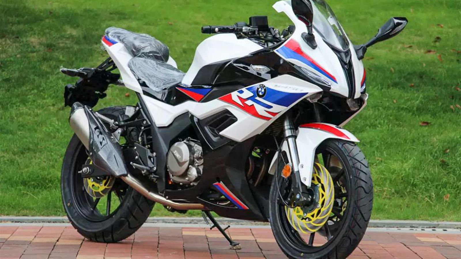 Η πιο «στεγνή» αντιγραφή του BMW S1000RR! 