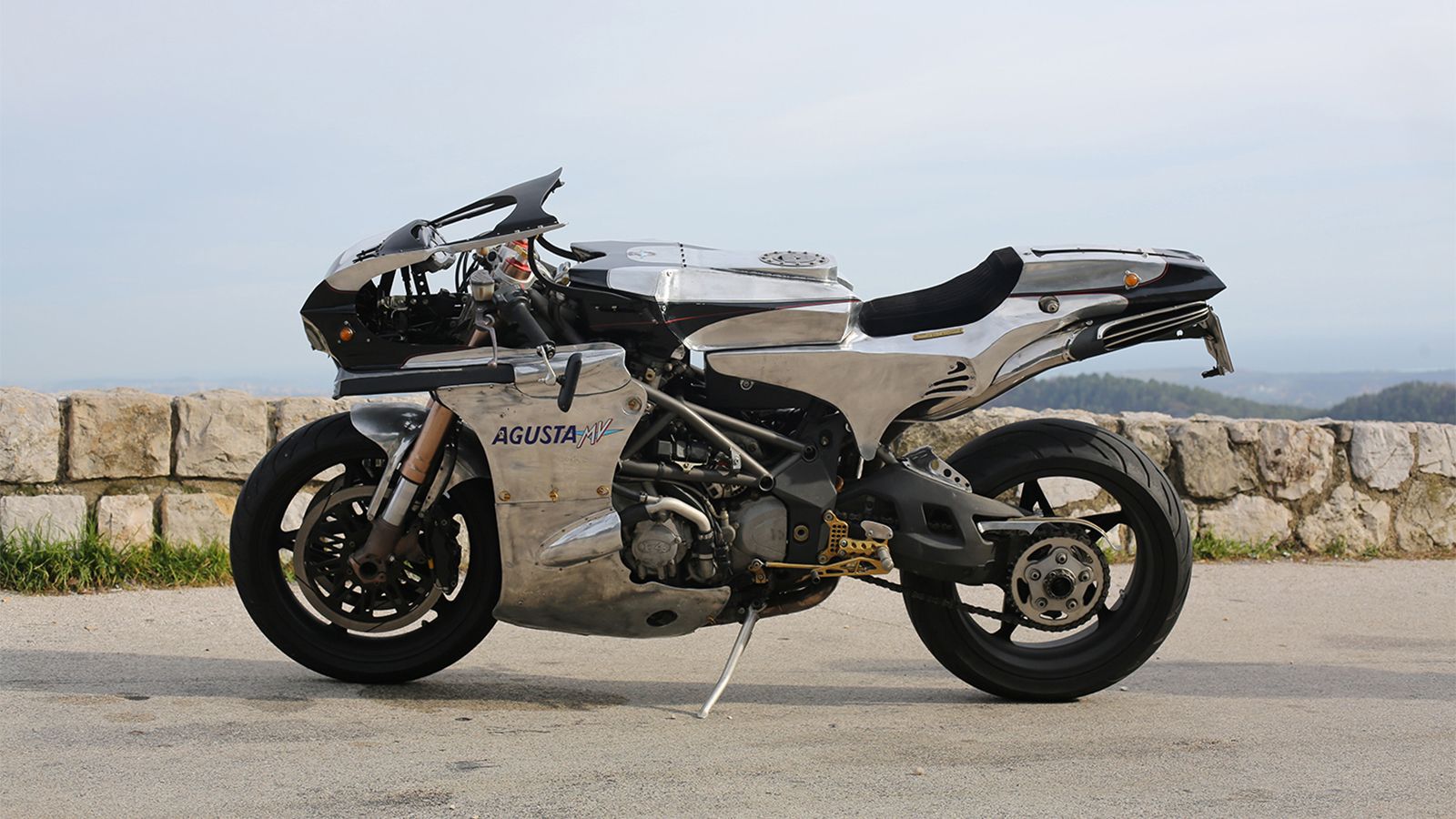 Η πολύ διαφορετική MV Agusta F4 750 Manta.