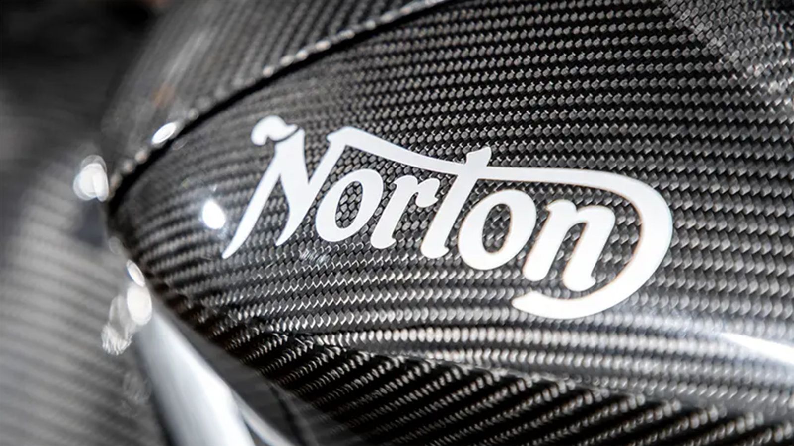 Μια νέα εποχή ξεκινά για την πολύπαθη Norton.