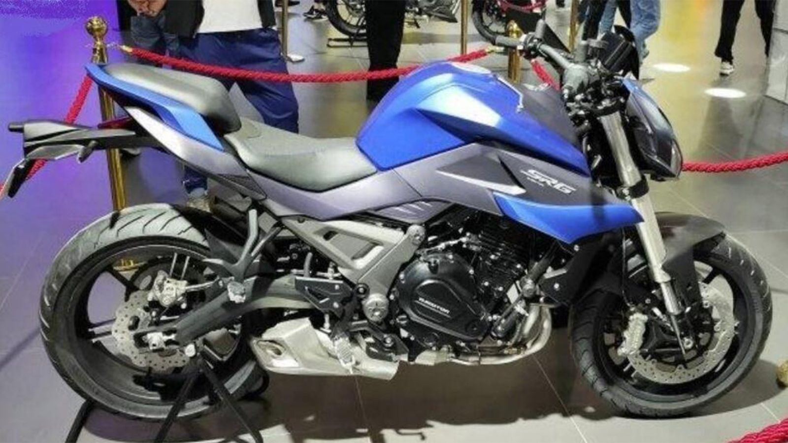 Το QJMotor SRG700, πάνω στο οποίο εντοπίστηκε ο νέος κινητήρας των 700 κυβικών.
