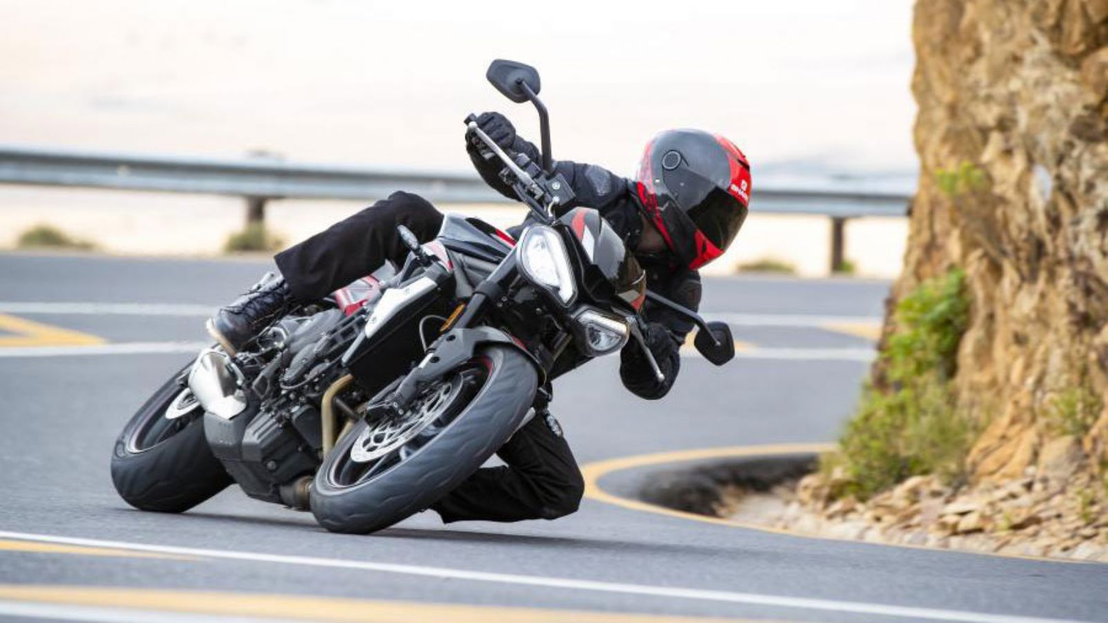 Νέο Triumph Street Triple R